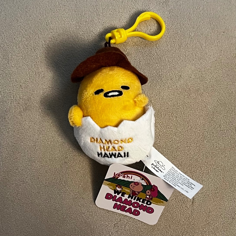 Gudetama Hawaii Sanrio x Diamond Head Plush Keychain